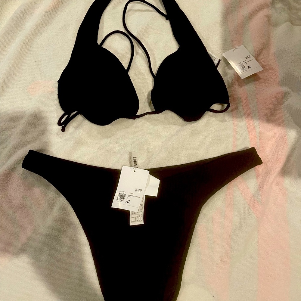 Forever 21 brand new 2 piece bikini.